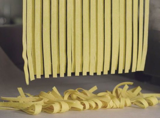 Le tagliatelle di semola con grano duro